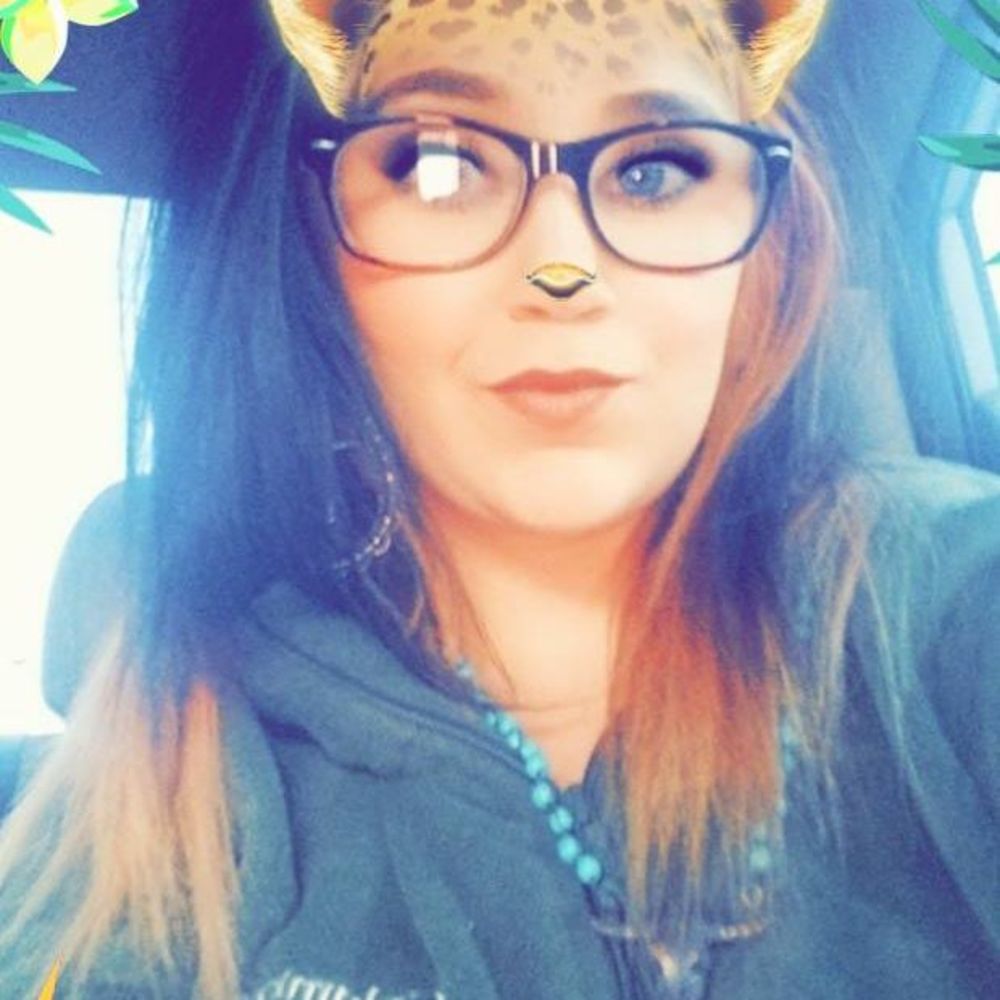 Meet your Posher, Halie